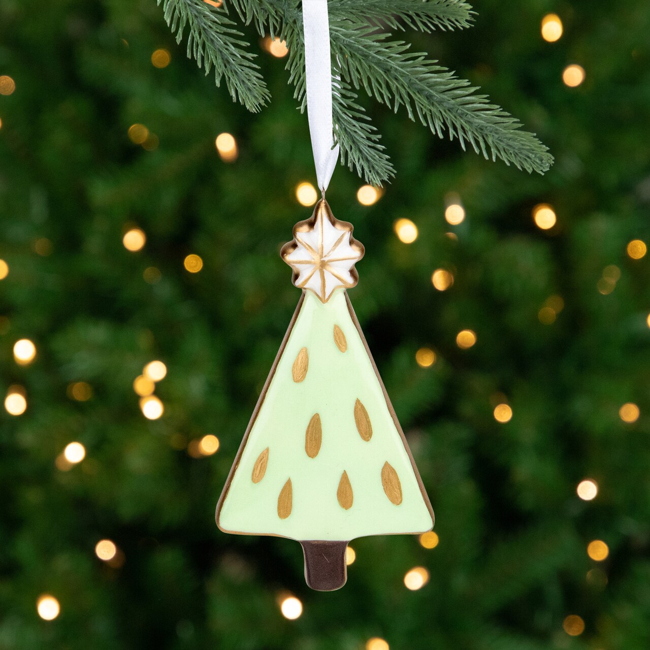 Northlight 4.5" Green and Gold Christmas Tree Hanging Ornament